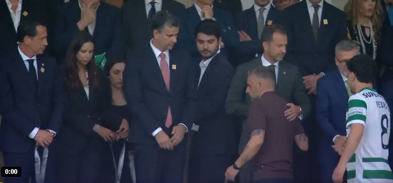 Rui Borges assobiado no Sporting